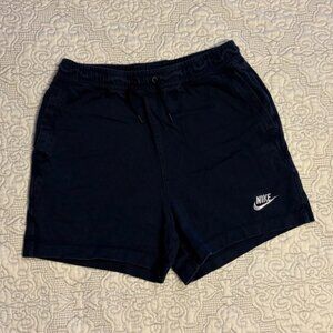 Nike Woman's Sportsware Mid-rise Shorts